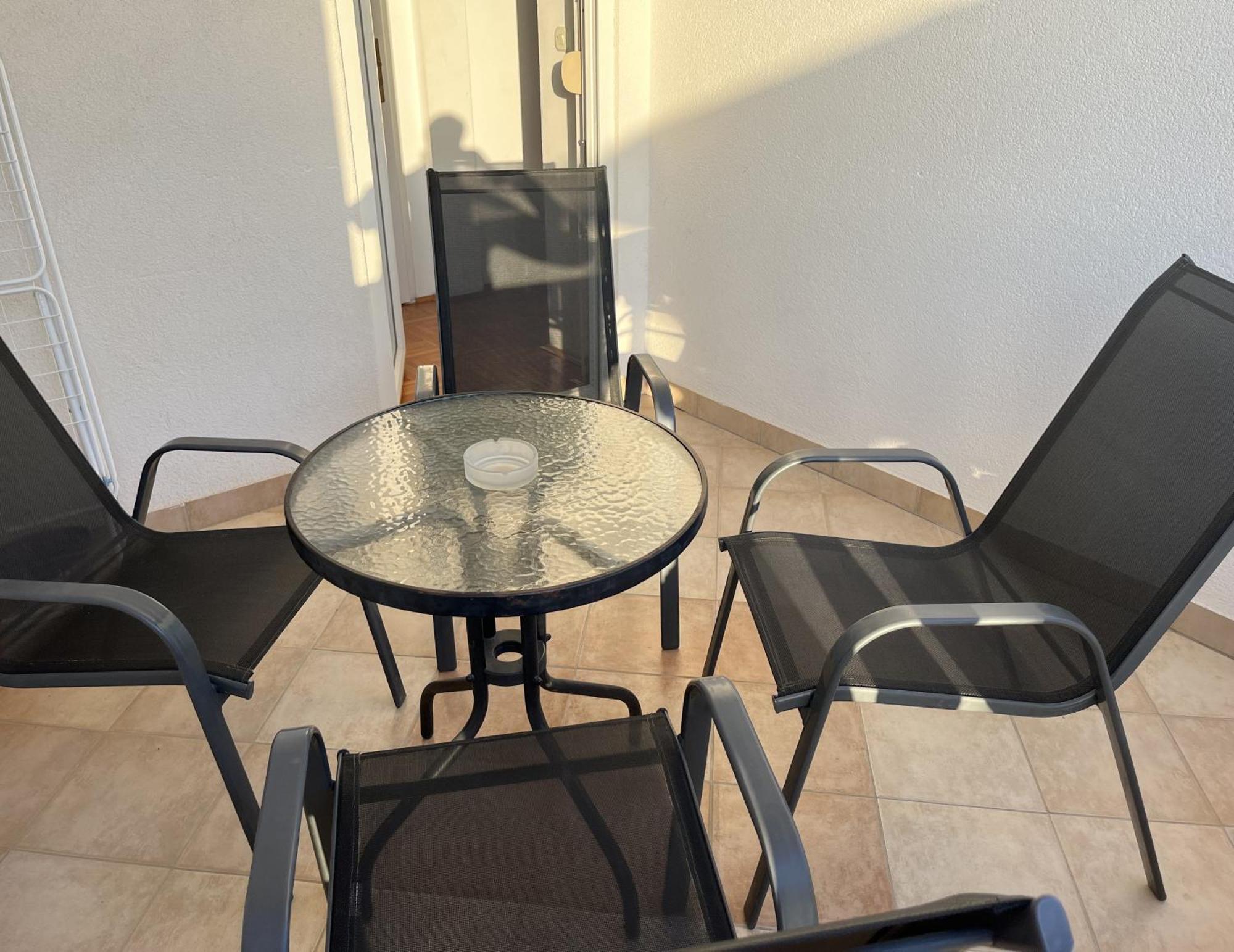 Burle Apartment With Free Private Parking เมดูลิน ภายนอก รูปภาพ