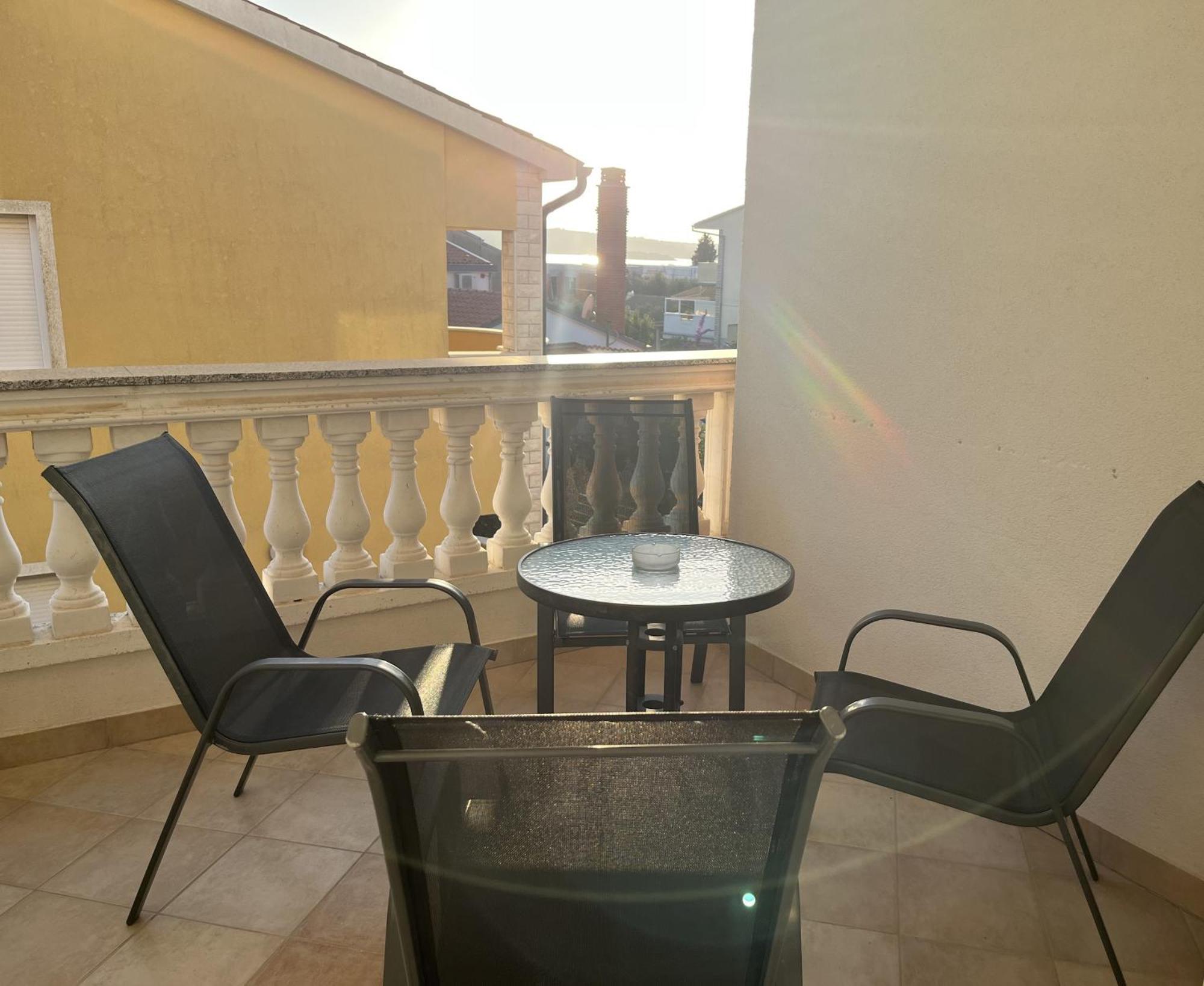 Burle Apartment With Free Private Parking เมดูลิน ภายนอก รูปภาพ
